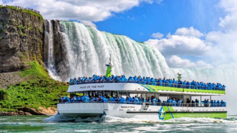 hornblower vs maid of the mist